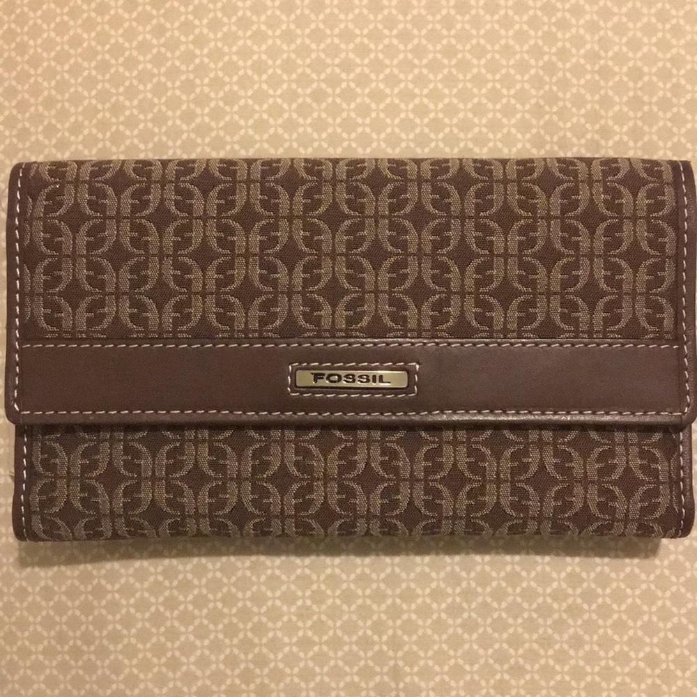 Fossil Wallet NWT
